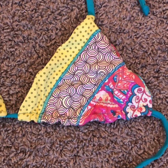 Maaji Reversible Bikini Top, Size M. - Picture 2 of 7